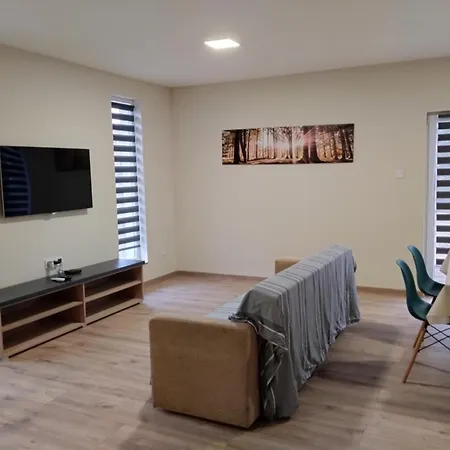 Apartment Forest *